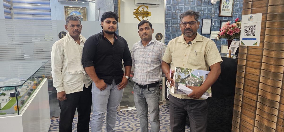 Clients and partners with the Bharat Group team