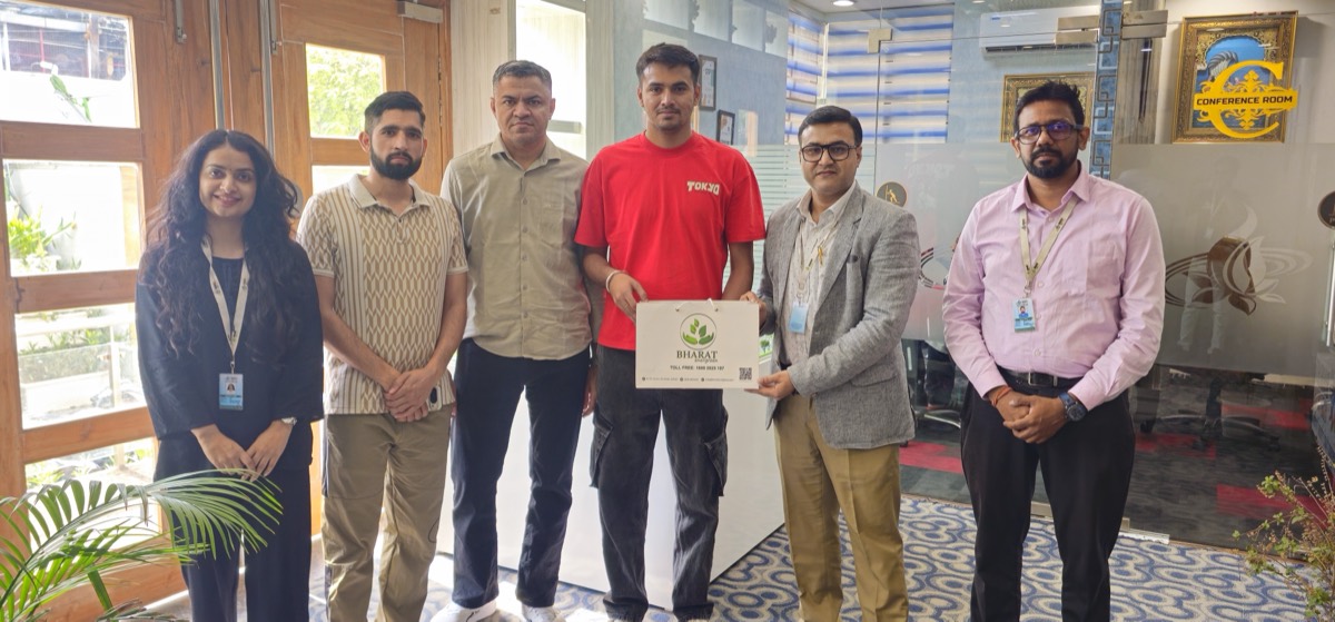 Clients and partners with the Bharat Group team