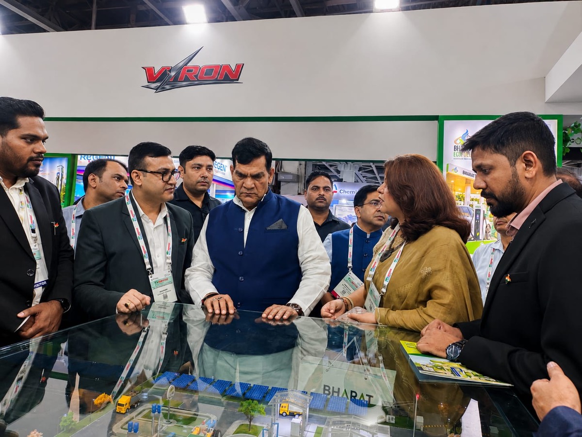 Clients and partners with the Bharat Group team